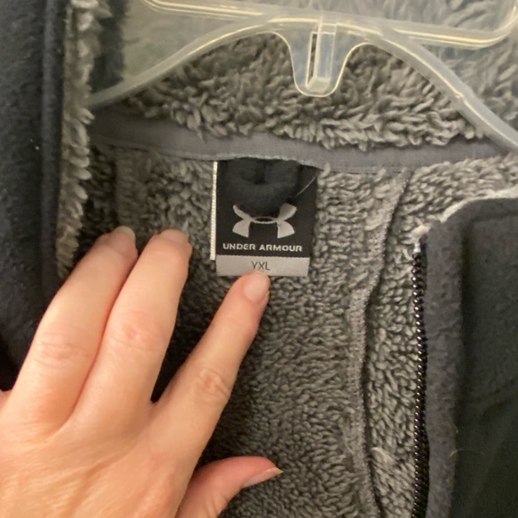 Youth size XXL Under Armour Sherpa jacket 100% Polyester - Picture 5 of 8